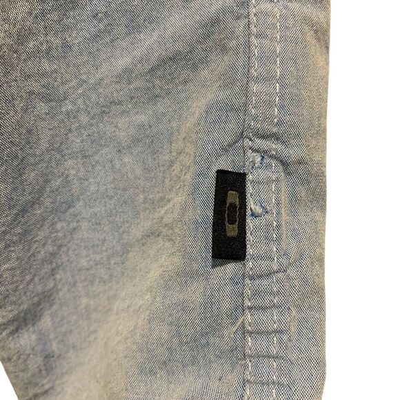 Oakley Mens Blue Short Sleeve Button Down Shirt L Beach Vacation Cruise Resort - Picture 3 of 7